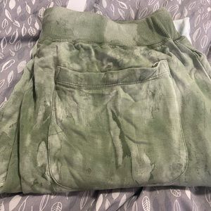 NWT Young, Fabulous & Broke Green Tie Dye L Sweatpants!